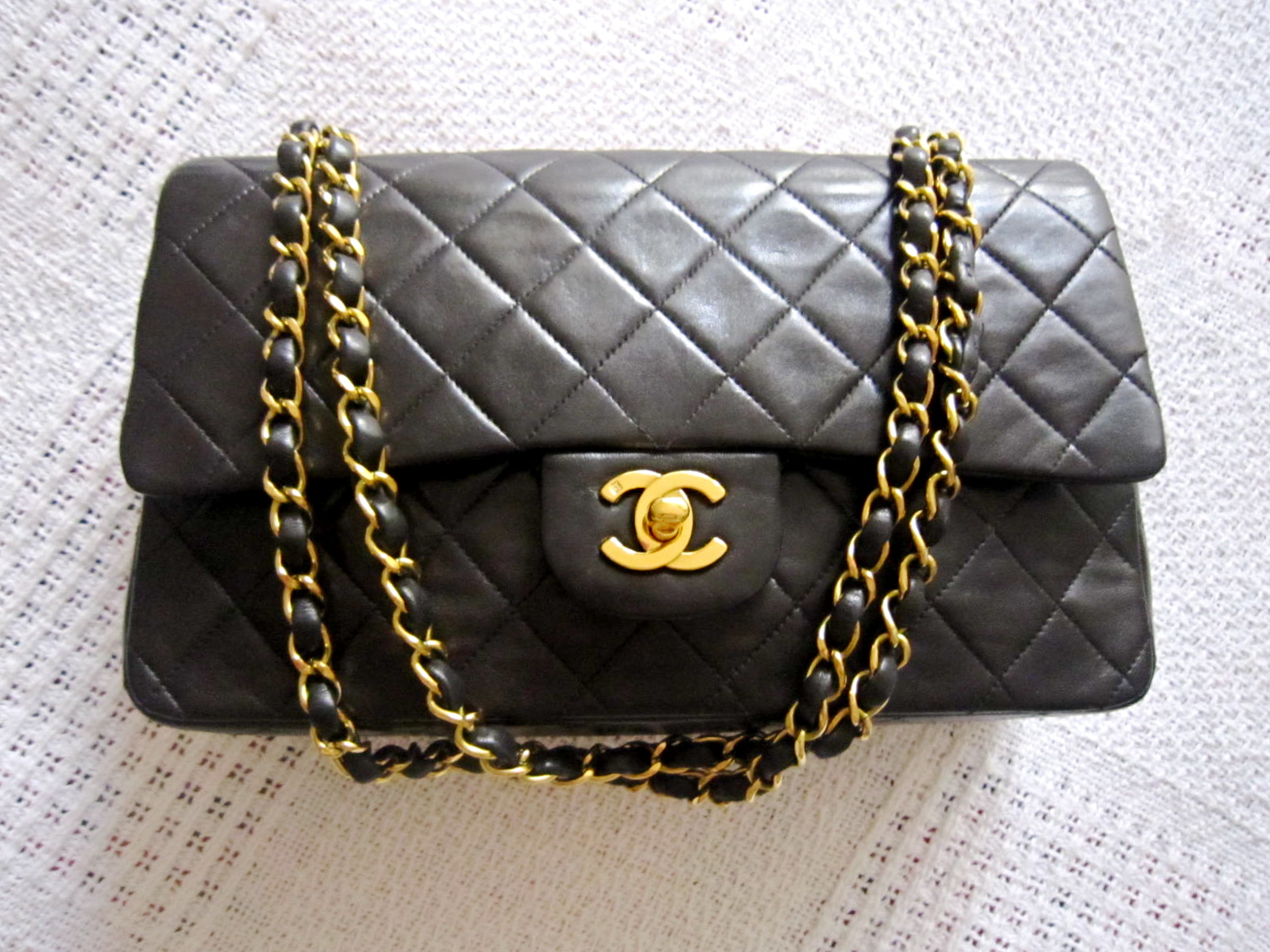Chanel Silver Lambskin Jumbo 2.55 Quilted Classic Flap Bag