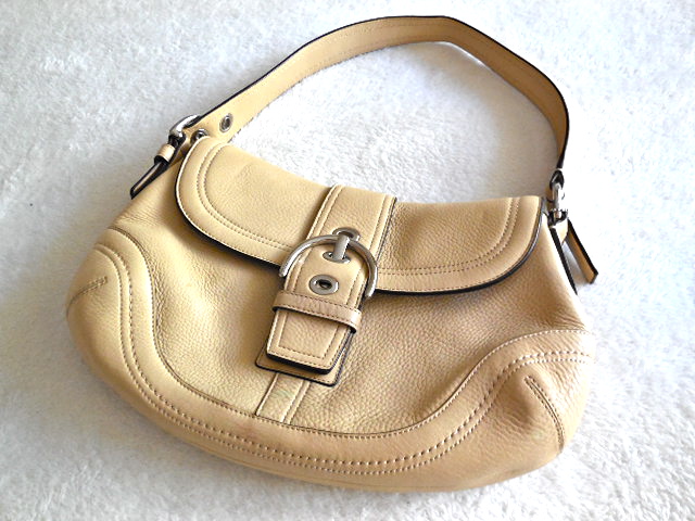 Beige Leather Vintage Coach Soho Shoulder Bag 