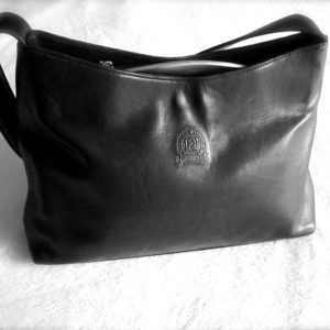 Delicato Black Leather Shoulder Bag