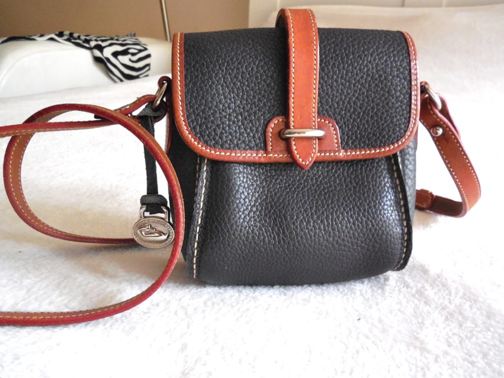 Tan Dooney & Bourke Crossbody Bag Vintage Nice Size and 