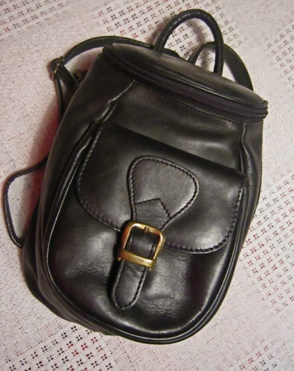 Genuine Black Cowhide Leather Zip-Top Backpack