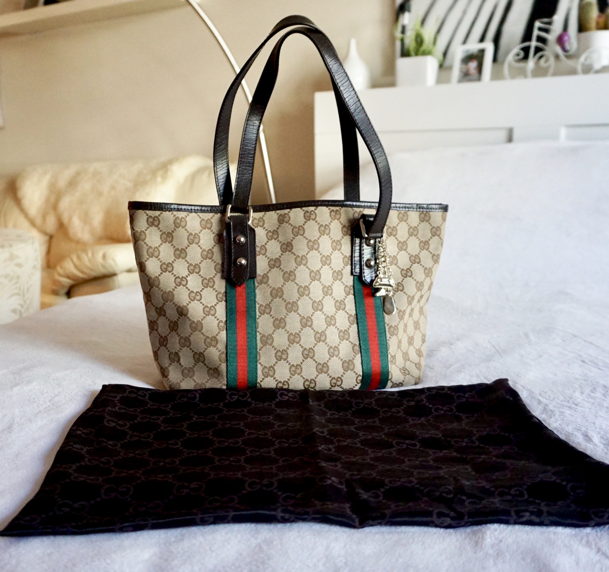 advies lof stem Gucci GG Canvas Charm Tote Bag