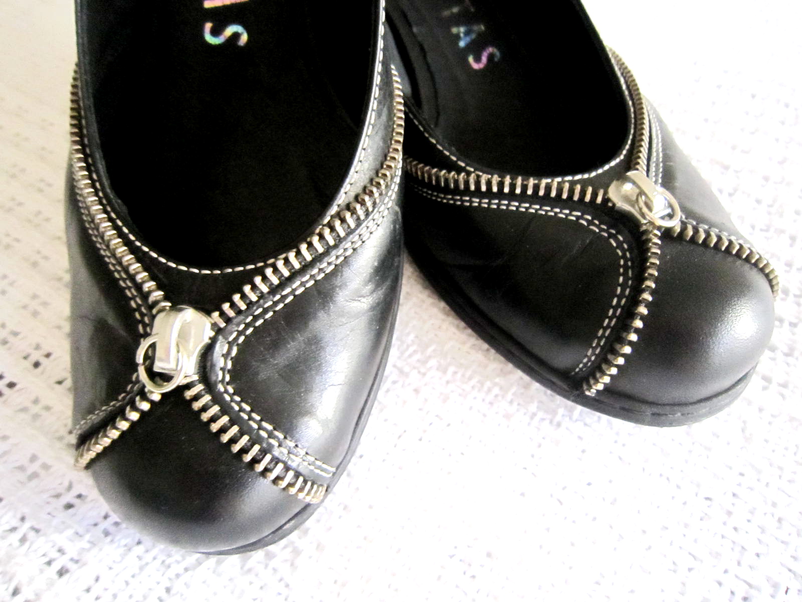Hispanitas Black Leather Slingback Sandals / Size 8