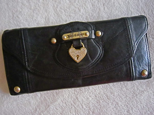 Juicy Couture Heart Charm Long Wallet