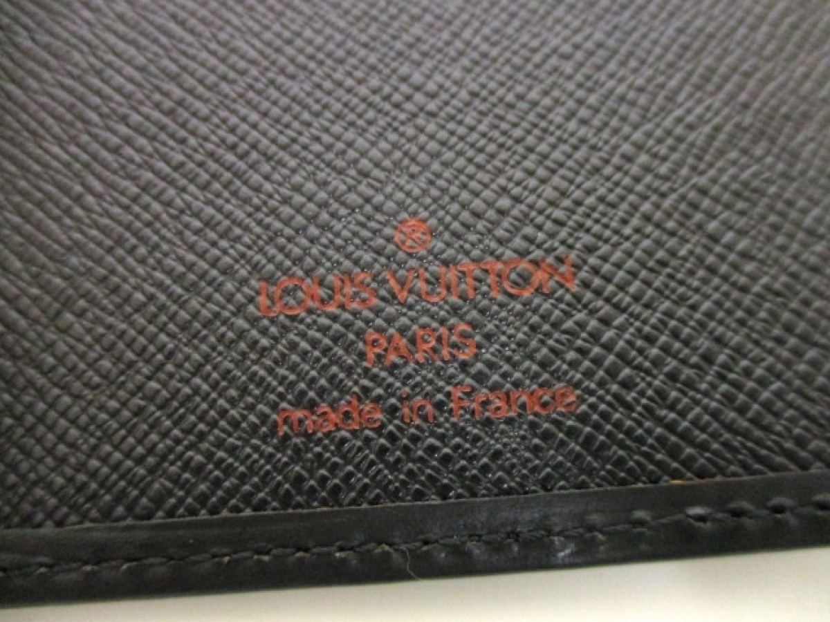 Louis Vuitton Black Epi Porte Cartes Credit Bifold Wallet