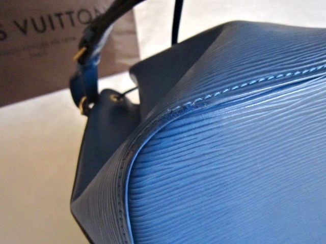 Authentic Louis Vuitton Epi Petit Noe Shoulder Drawstring Bag M44105 Blue  J6798