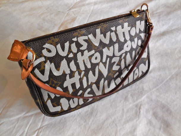 Louis Vuitton Graffiti Monogram Pochette Handbag