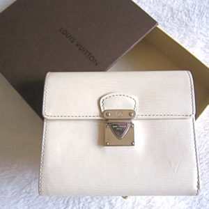 Louis Vuitton White Suhali Leather Le Favori Wallet - Yoogi's Closet