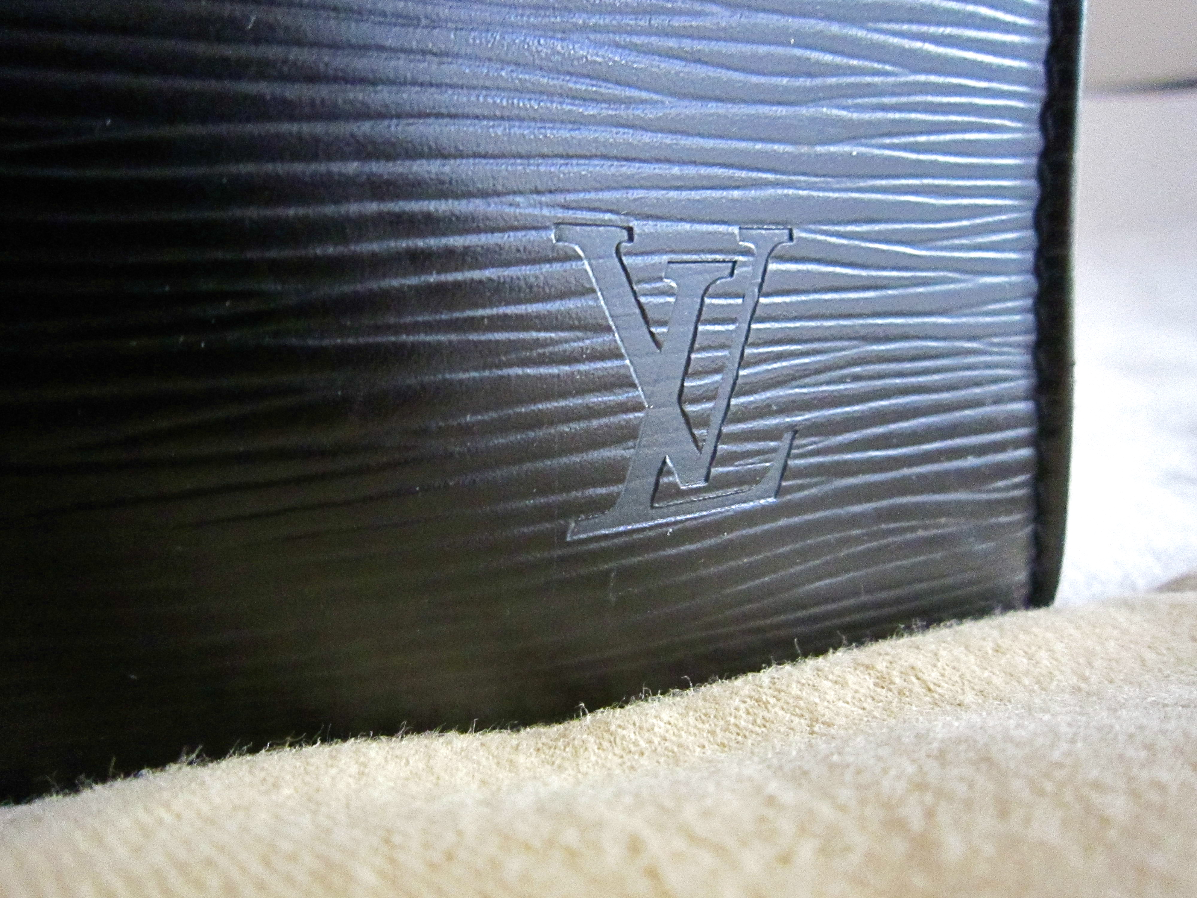 Louis Vuitton  Keepall 45 Epi noir – Canada Luxury