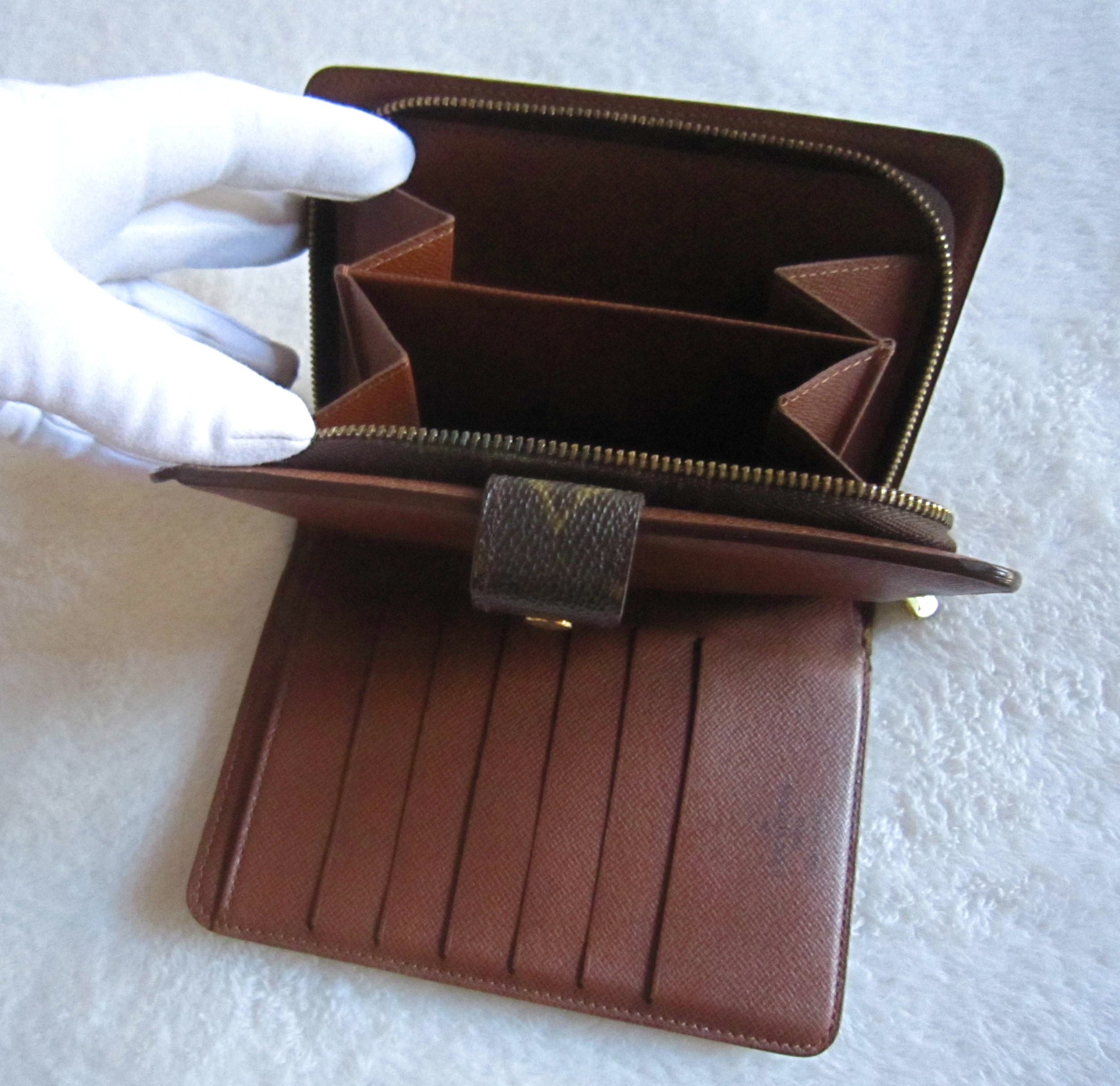 Authenticated Used LOUIS VUITTON Porto Papier Zip Bi-Fold Wallet with Pass  Case Monogram M61207 SP0025 