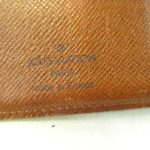 Louis Vuitton Kiss lock wallet monogram – JOY'S CLASSY COLLECTION