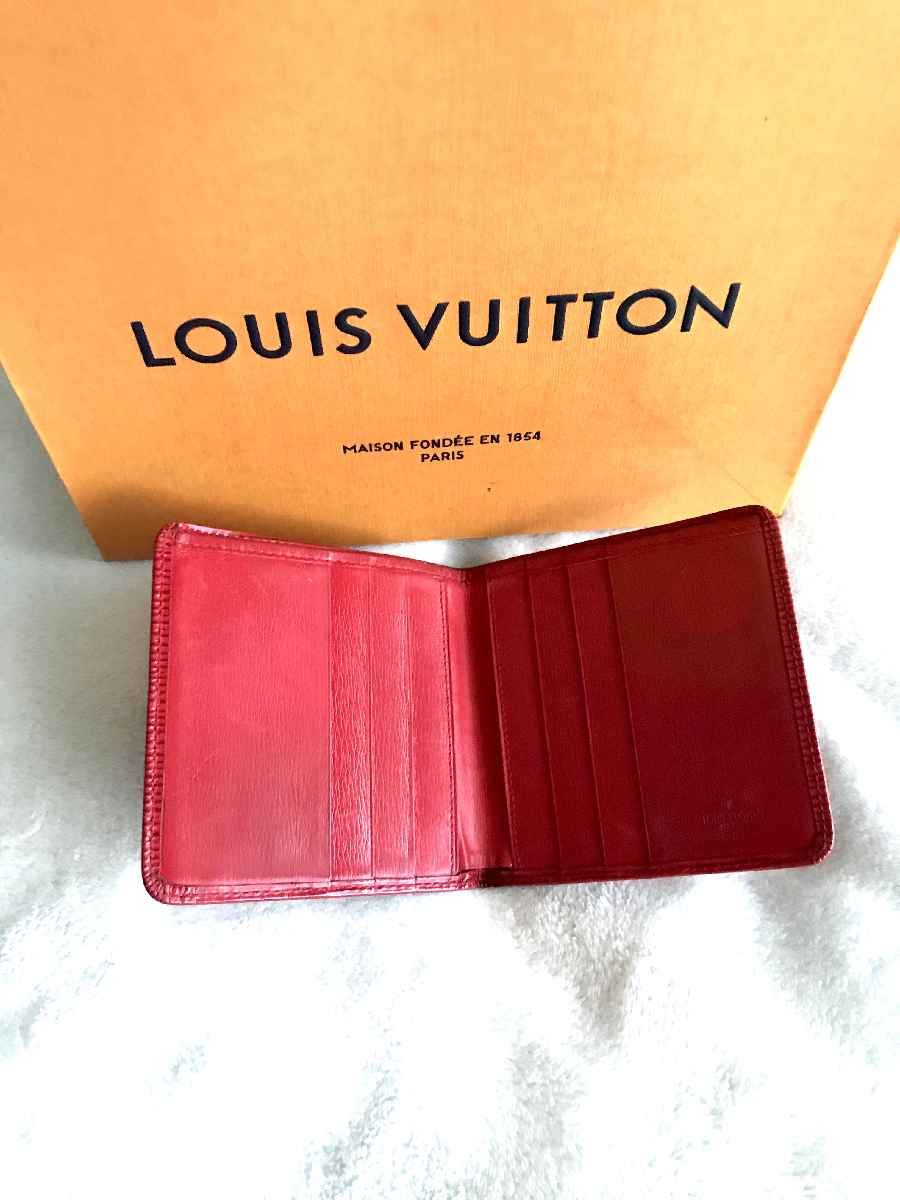 Louis Vuitton Malletier Red Epi Leather Bifold Wallet Card Coin Case Men  Purse