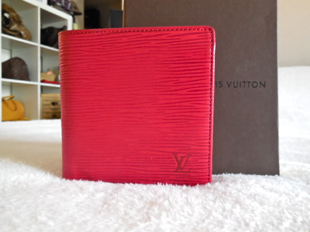 Louis Vuitton Men's EPI Folding Wallet