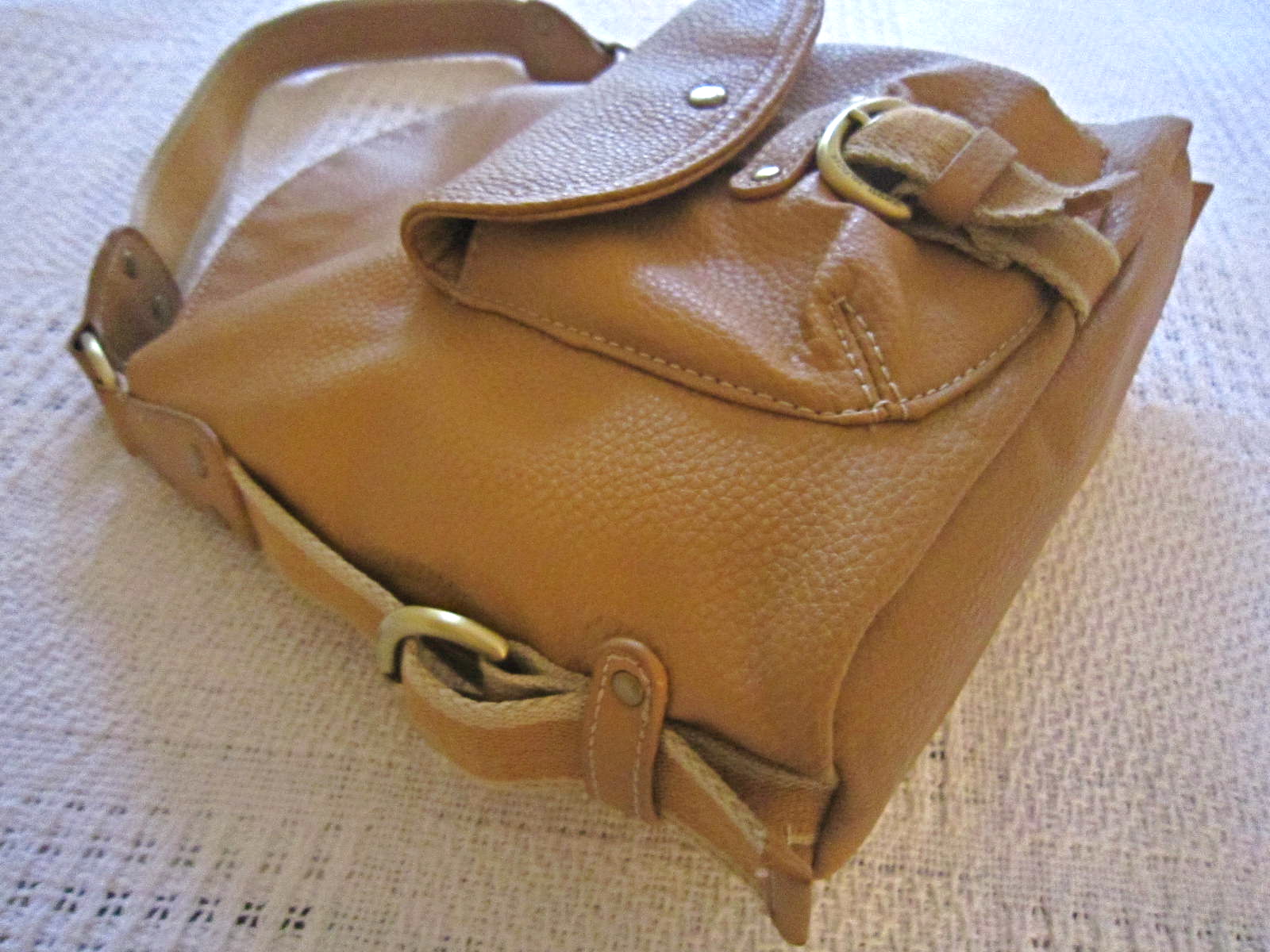 egetræ frustrerende Hovedkvarter Tommy Hilfiger Mustard Leather Hobo Bag