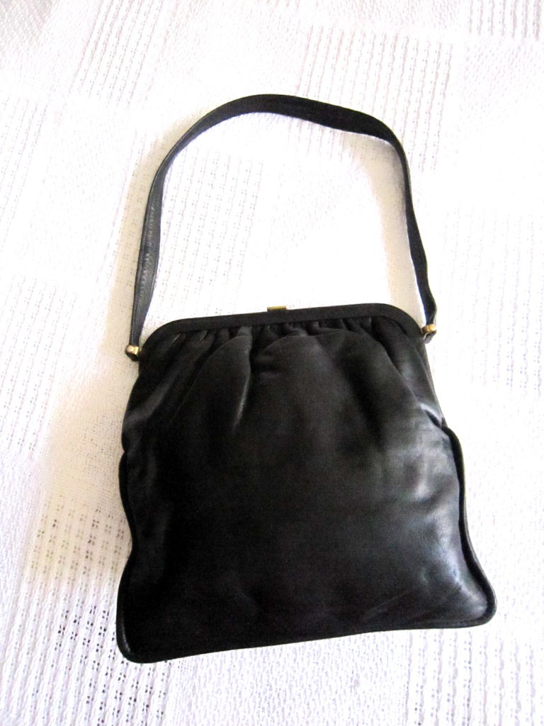 Small Leather Kiss Lock Shoulder Bag With Crossbody Strap Option, Petite  Retro Style Top Closure Handbag, Classic Kiss Closure Purse - Etsy | Borsa  a spalla, Borsette da donna, Borsette nere
