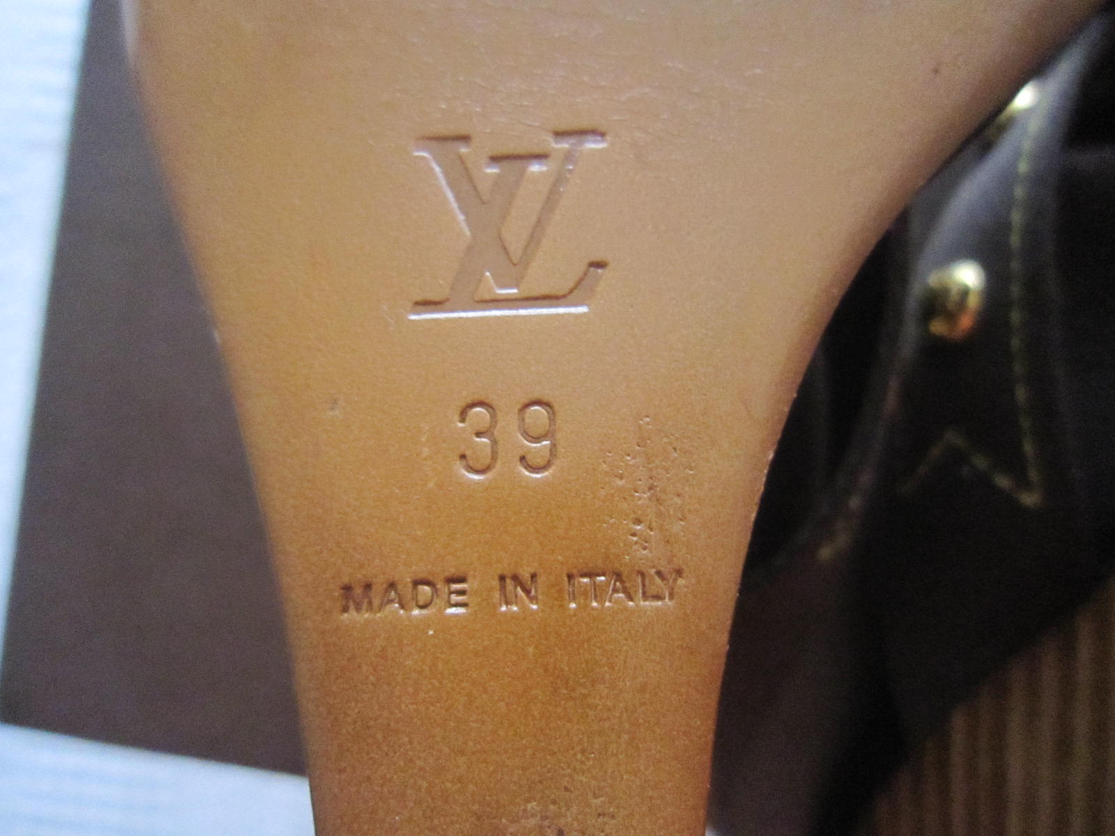 Cloth mules & clogs Louis Vuitton Brown size 39 EU in Cloth - 34838389