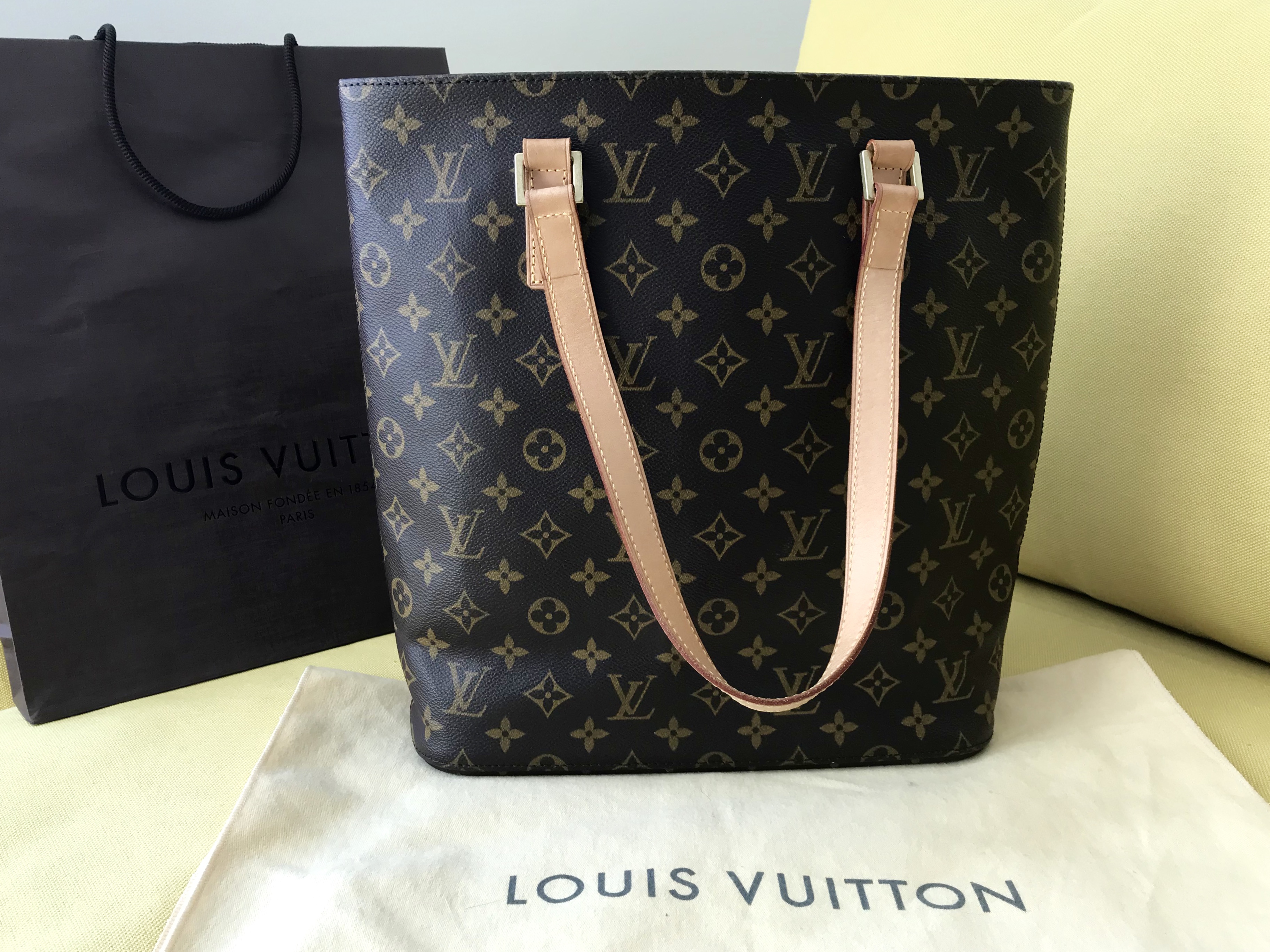 large tote bags louis vuittons