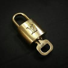 Louis Vuitton Gold #664 Padlock and Key Set Cadena Lock Full Kit 11lv519