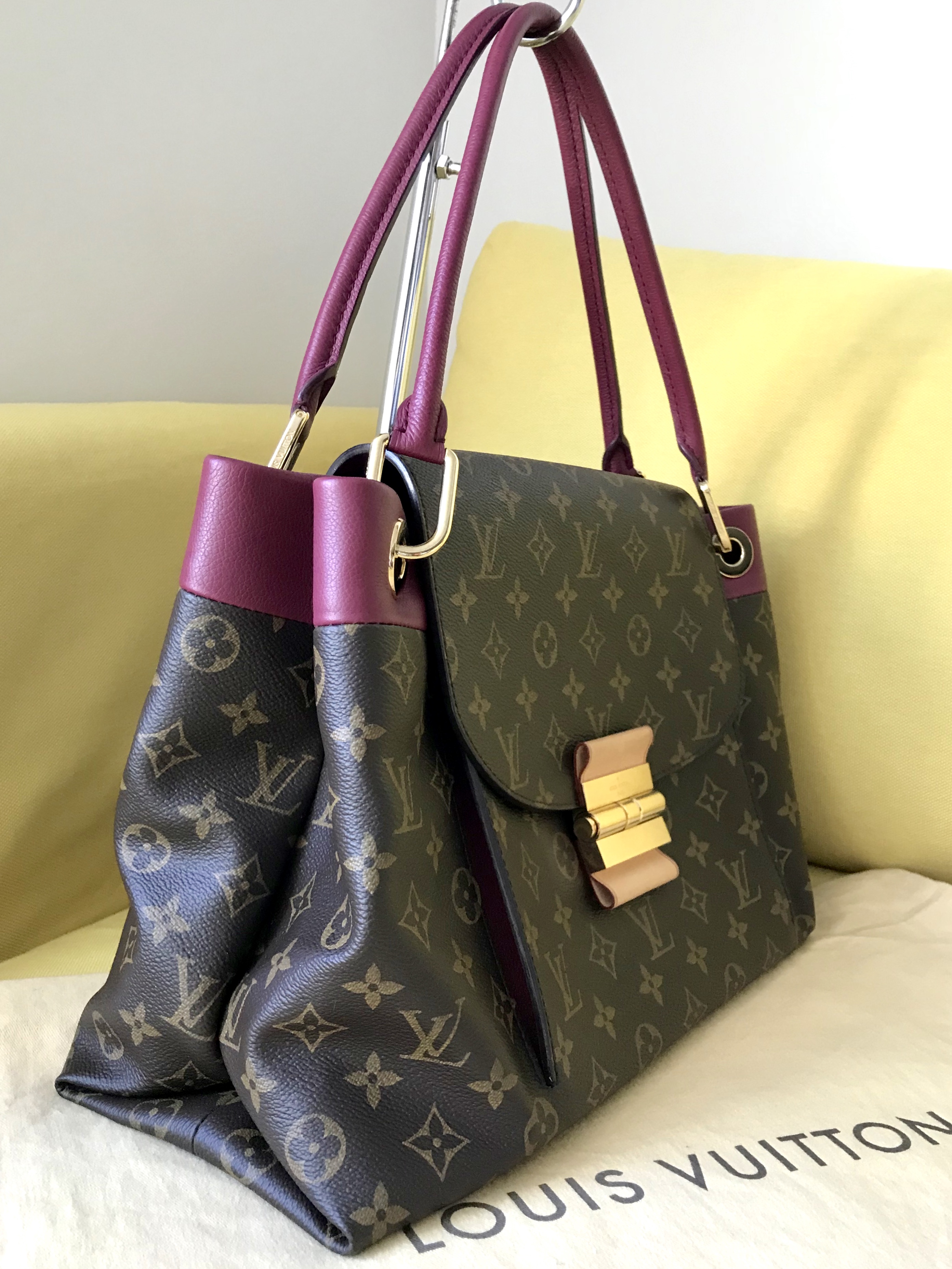 Pre-owned Louis Vuitton Aurore Monogram Canvas Olympe Bag In Purple