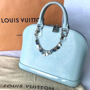 LOUIS VUITTON LOUIS VUITTON Alma MM Handbag M90025 Vernis Pomme D’amour  Used Women LV M90025