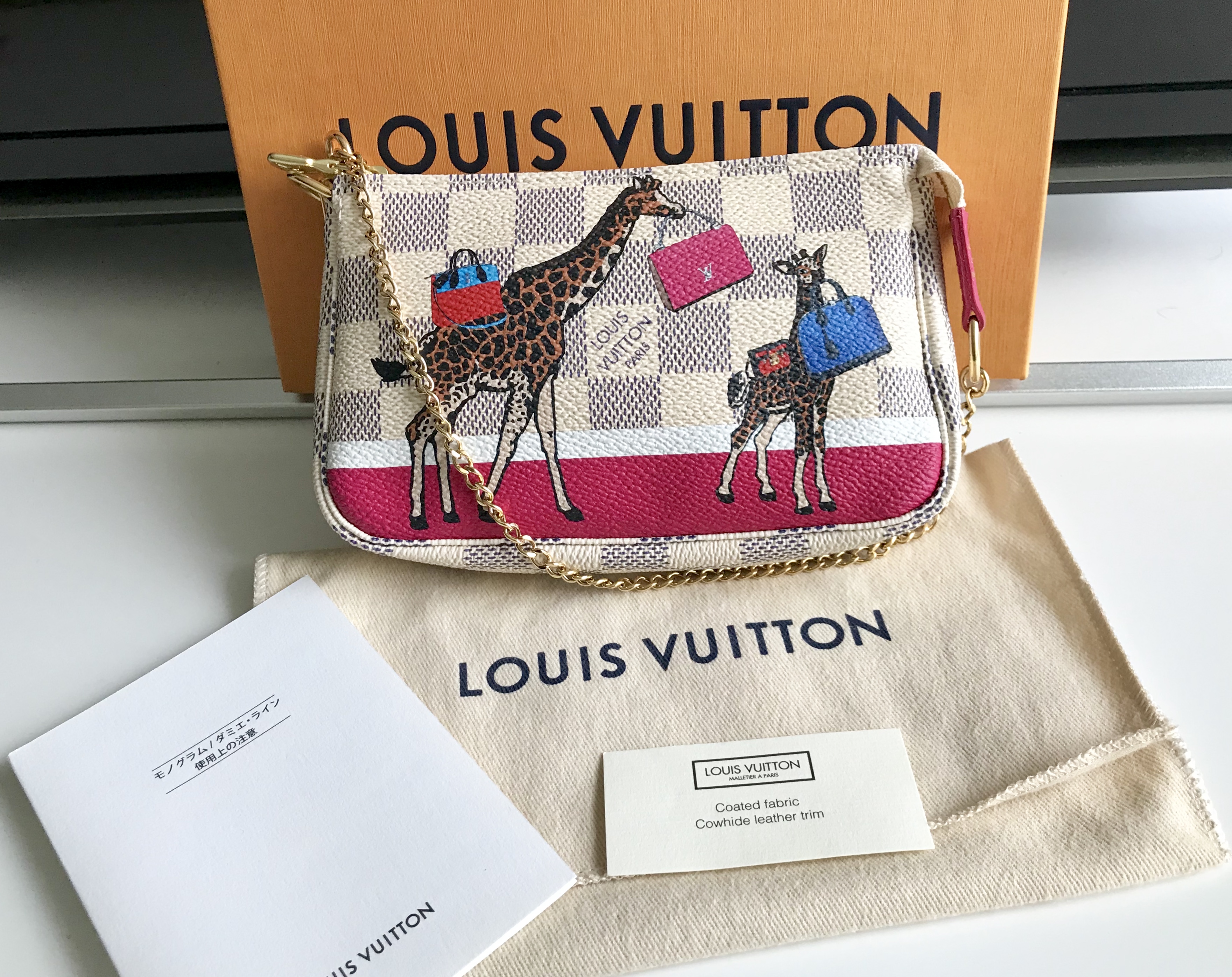 Louis Vuitton N62200 Damier Azur Mini Pochette Accessoires Giraffe