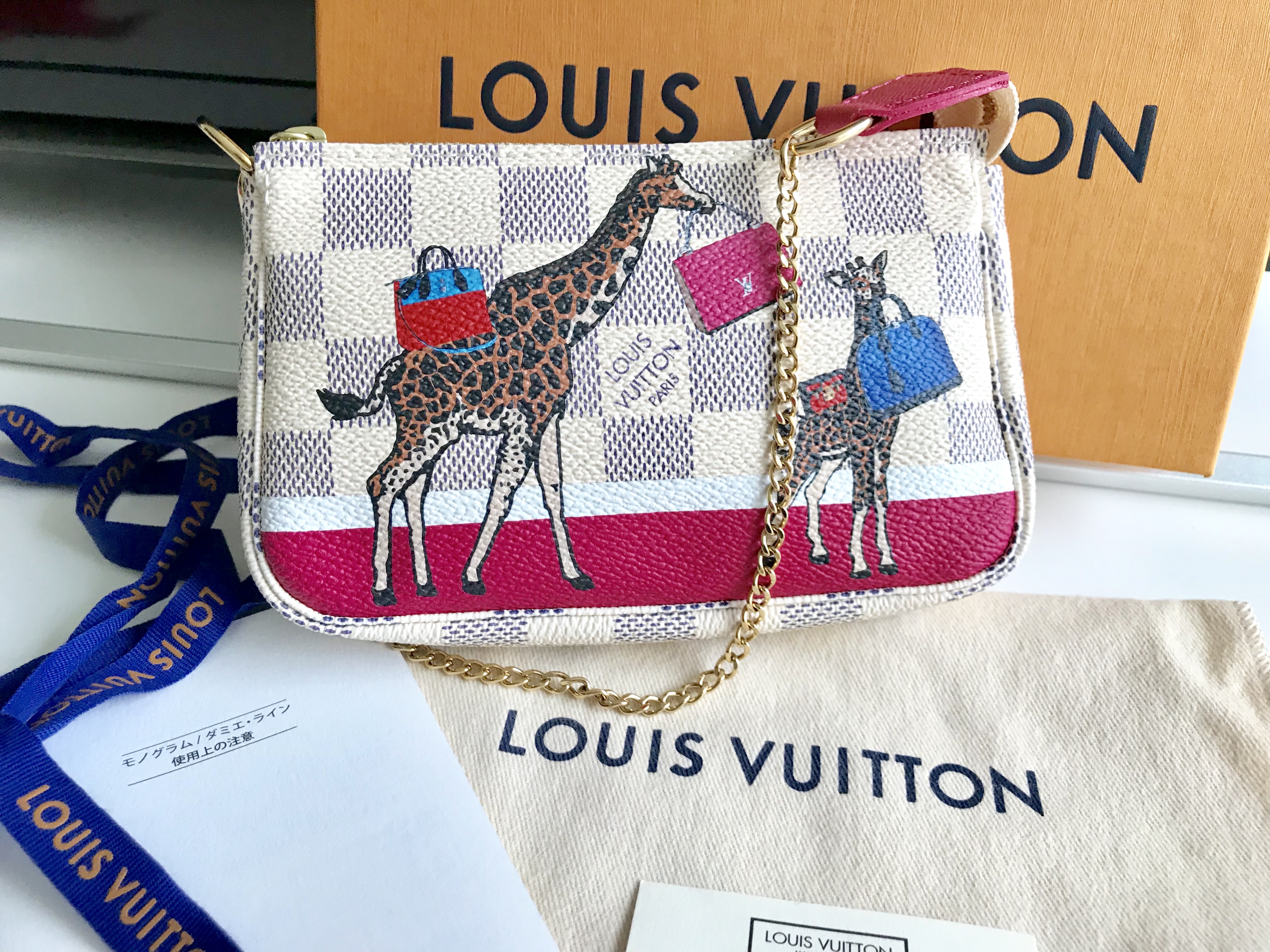 3 Ways Pochette Accessoires Damier Azur Giraffe - Vintage Handbag
