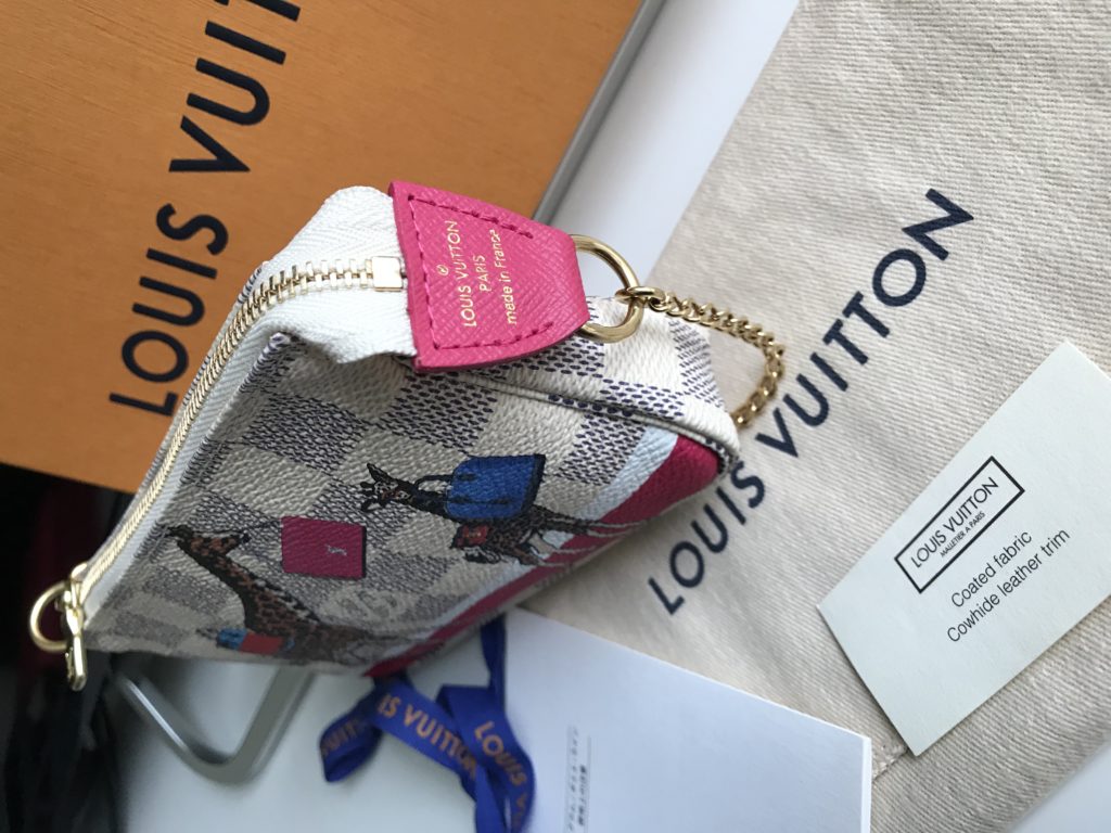 Louis Vuitton Damier Azur Giraffe Xmas Mini Accessories Pochette