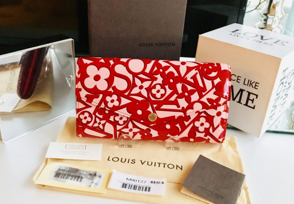 Louis Vuitton Wallet Sarah Monogram Verni Pom Damour Rayeur/Enamel/Red/M91716