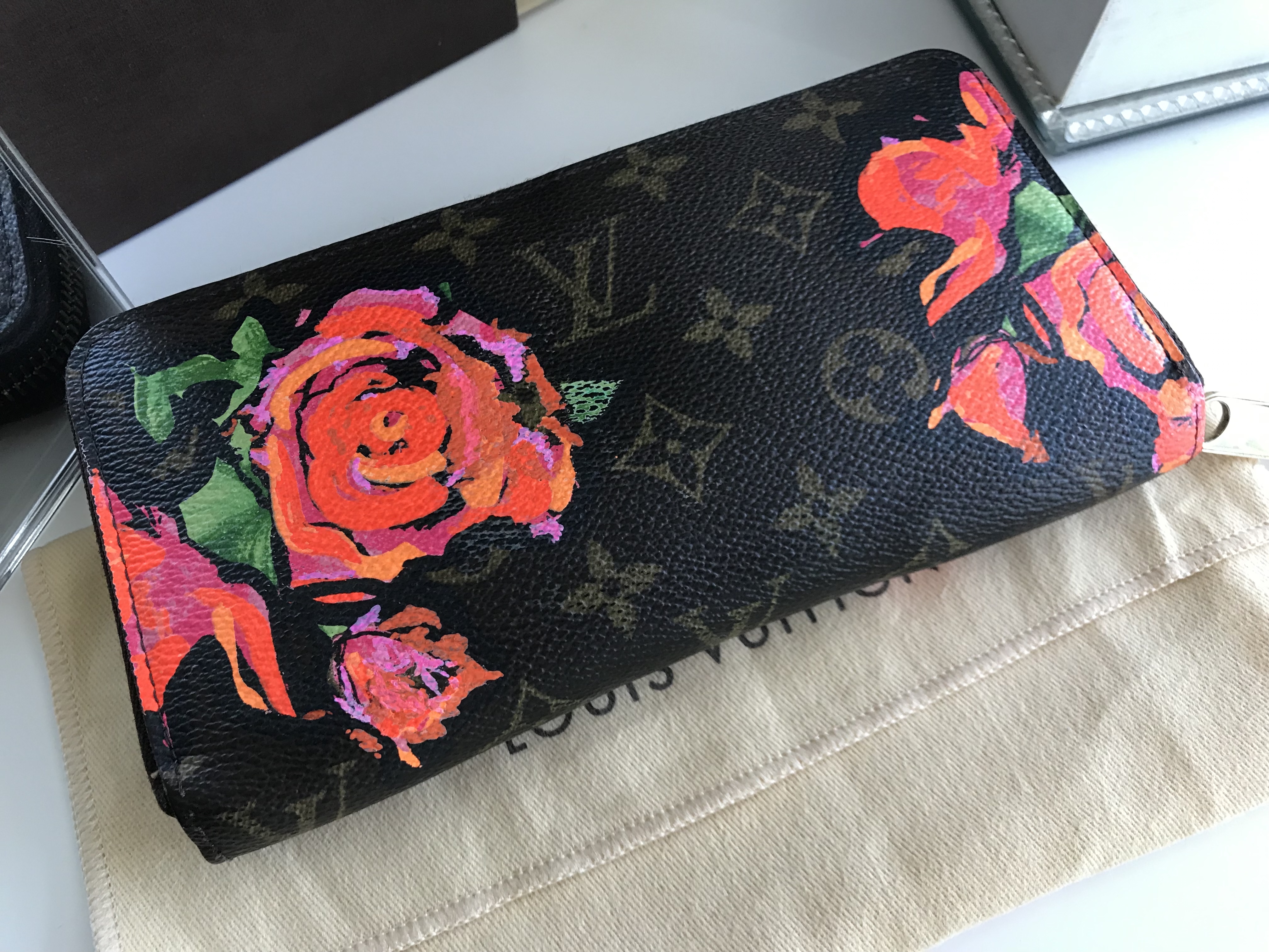 Louis Vuitton Stephen Sprouse Monogram Roses Zippy Wallet Zip Around  Flowers 861910