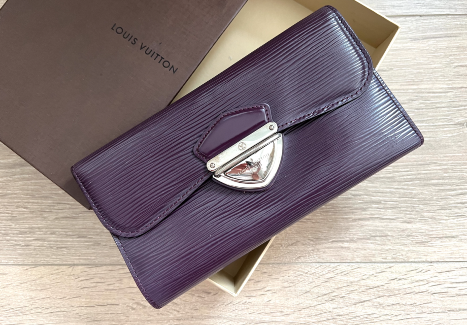 AUTHENTIC PRE-LOVED LOUIS VUITTON PURPLE PLUM EPI LEATHER EUGENIE WALLET
