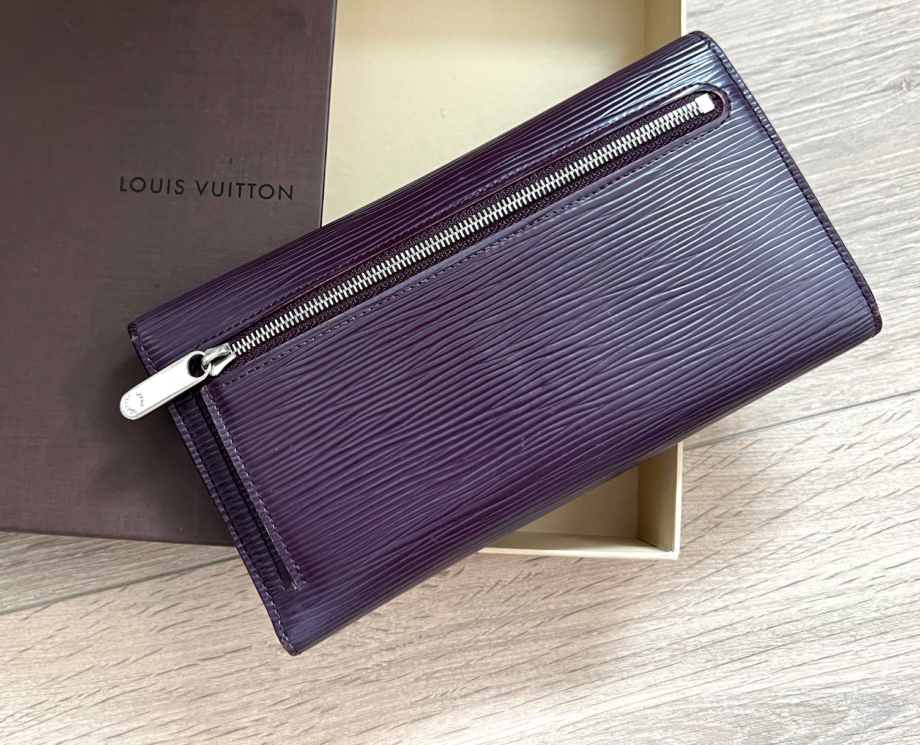 AUTHENTIC PRE-LOVED LOUIS VUITTON PURPLE PLUM EPI LEATHER EUGENIE WALLET