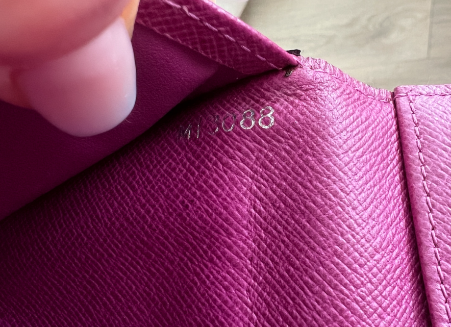 AUTHENTIC PRE-LOVED LOUIS VUITTON PURPLE PLUM EPI LEATHER EUGENIE WALLET