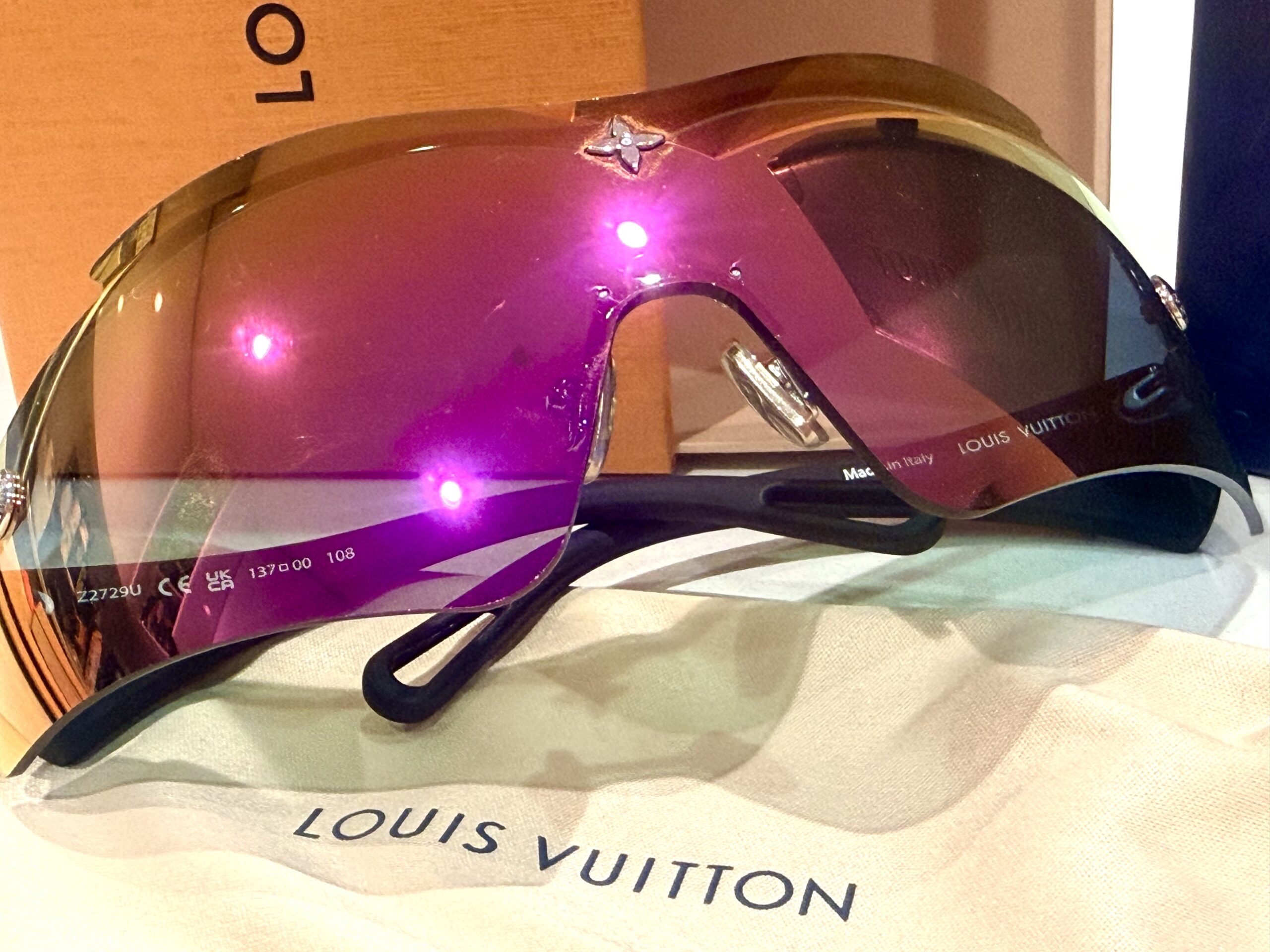 Mirror Mask Hot Pink Chameleon Sunglasses Z2729U — image 9