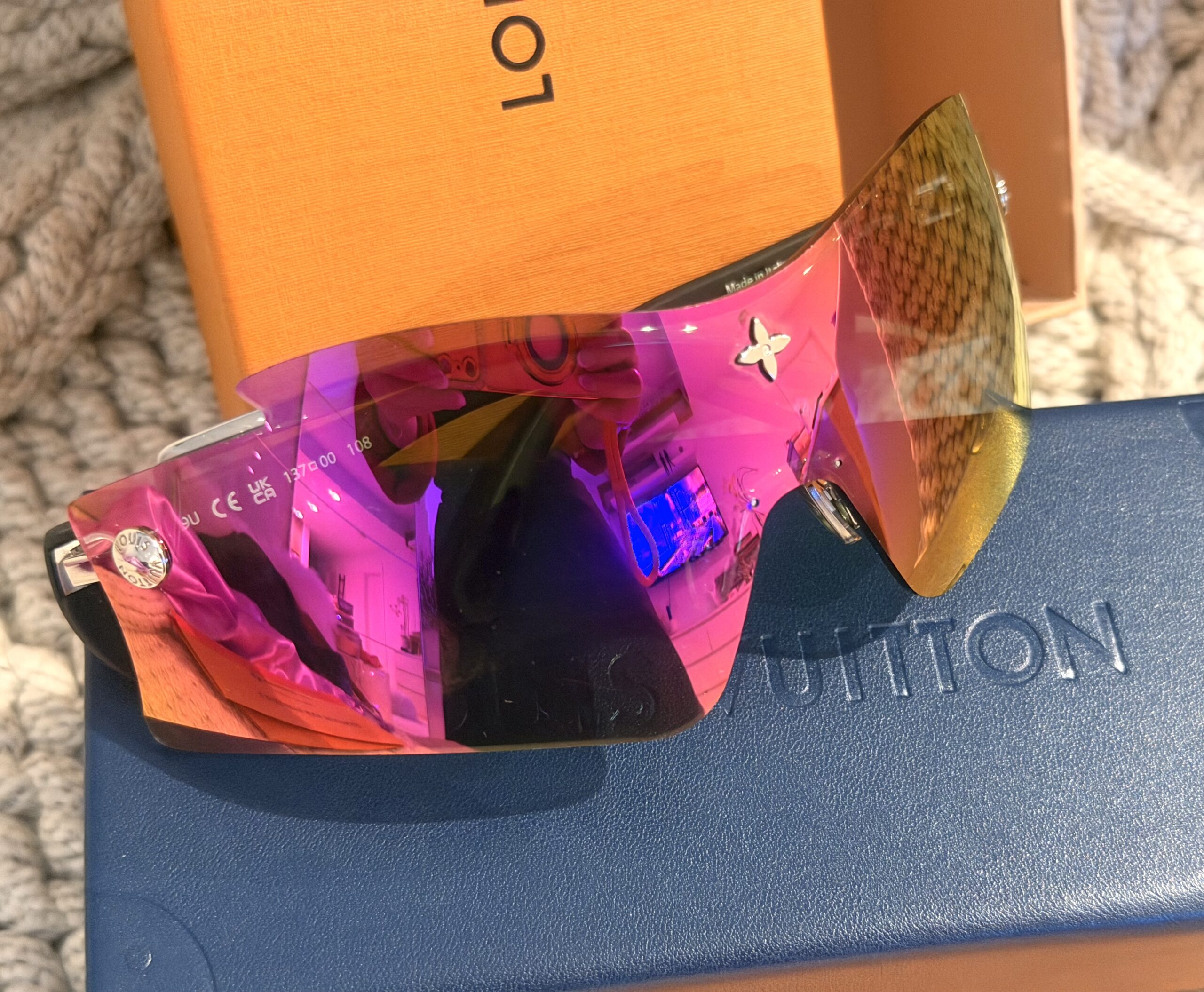 Mirror Mask Hot Pink Chameleon Sunglasses Z2729U — image 8
