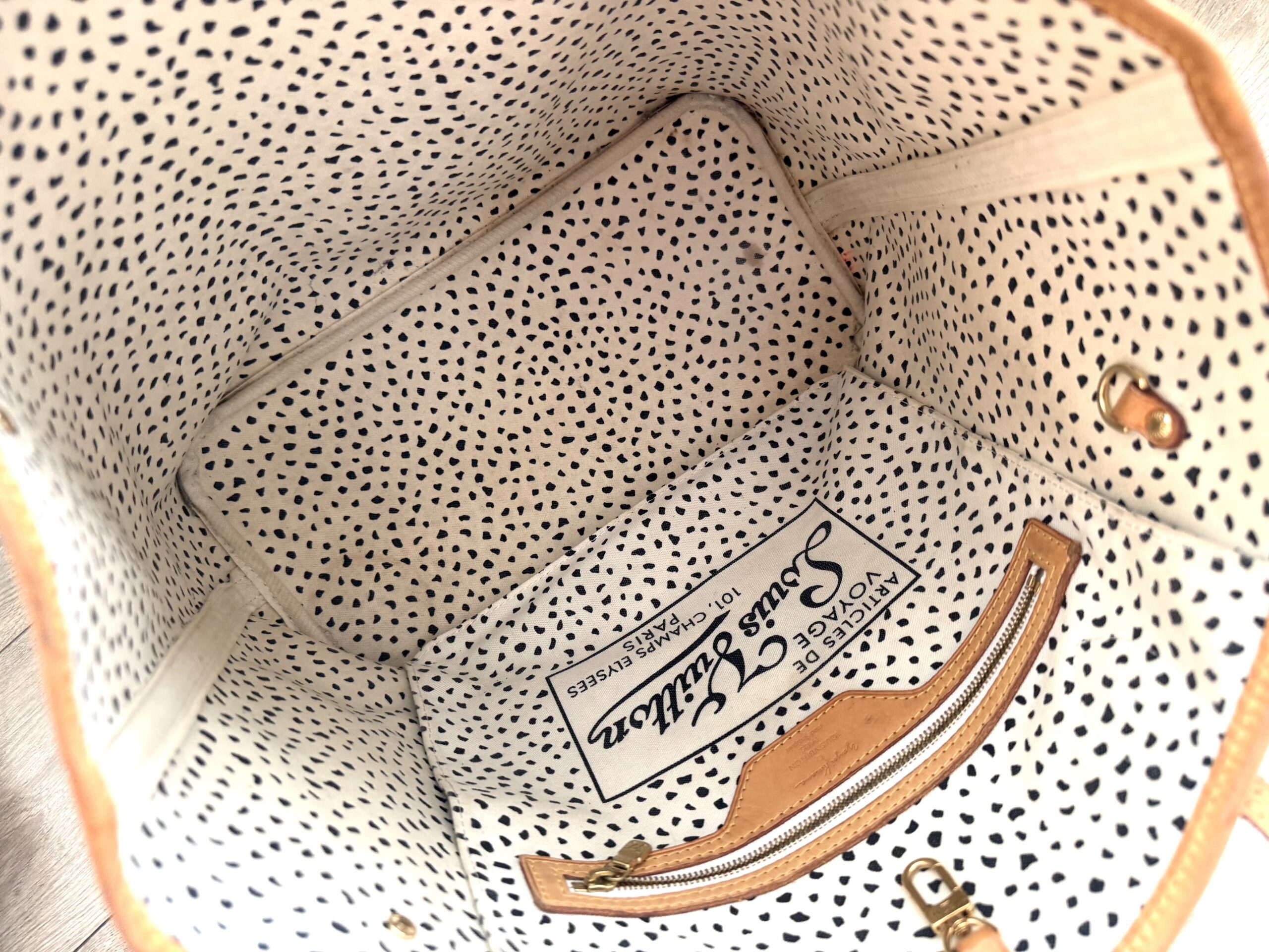 Limited Edition Yayoi Kusama White Dots Monogram Neverfull MM — image 12