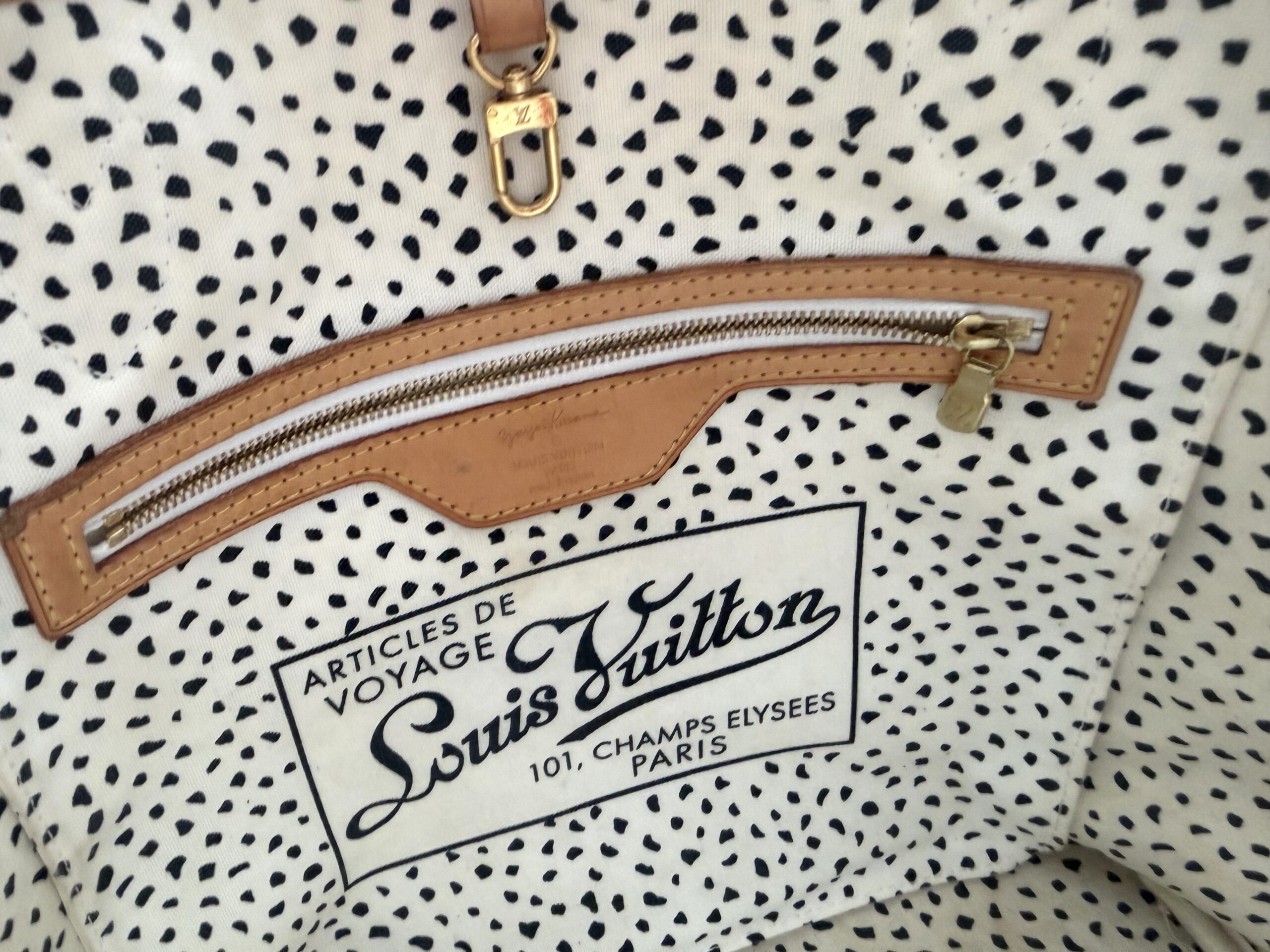 Limited Edition Yayoi Kusama White Dots Monogram Neverfull MM — image 13