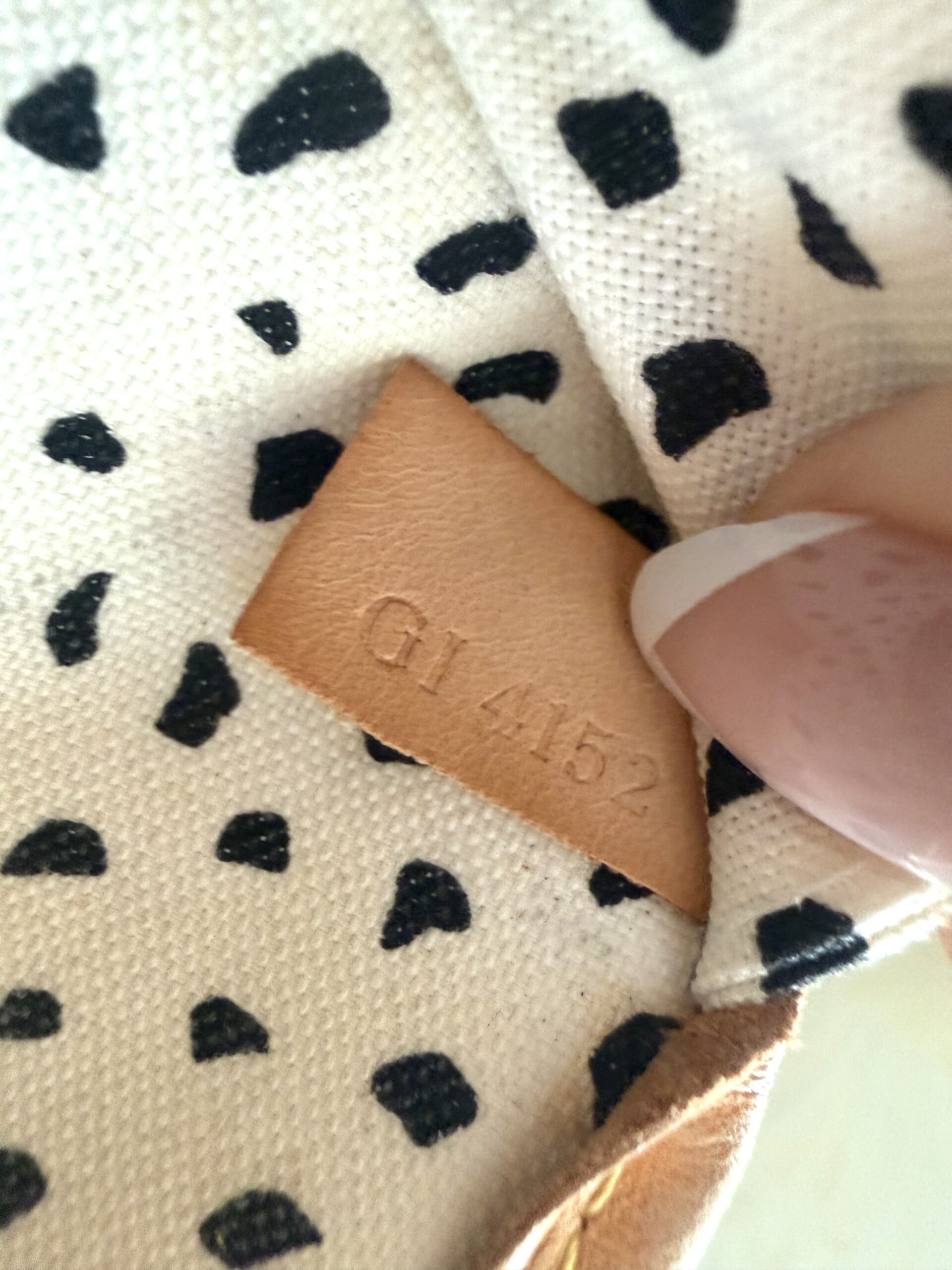 Limited Edition Yayoi Kusama White Dots Monogram Neverfull MM — image 14