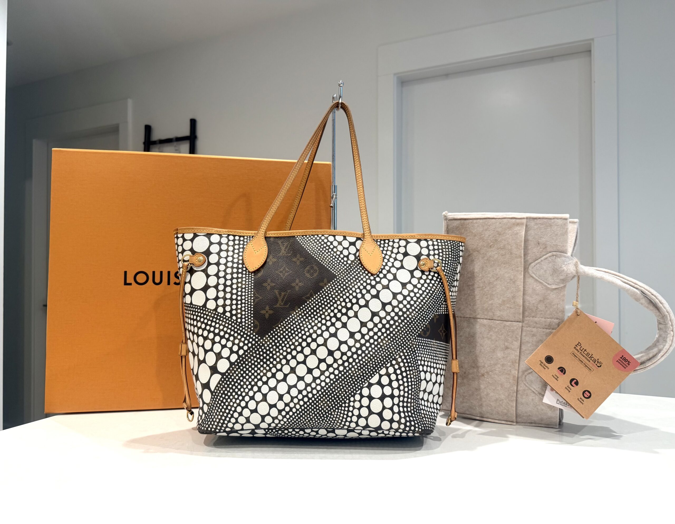 Limited Edition Yayoi Kusama White Dots Monogram Neverfull MM — image 5