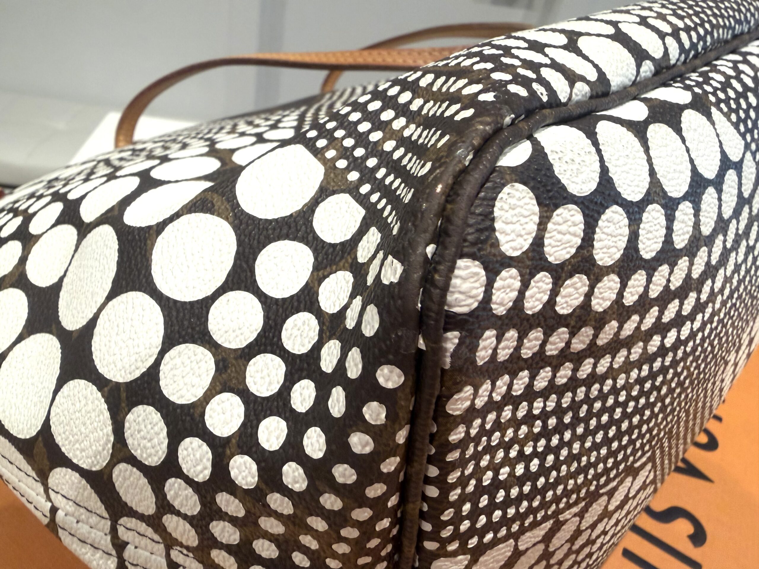 Limited Edition Yayoi Kusama White Dots Monogram Neverfull MM — image 9