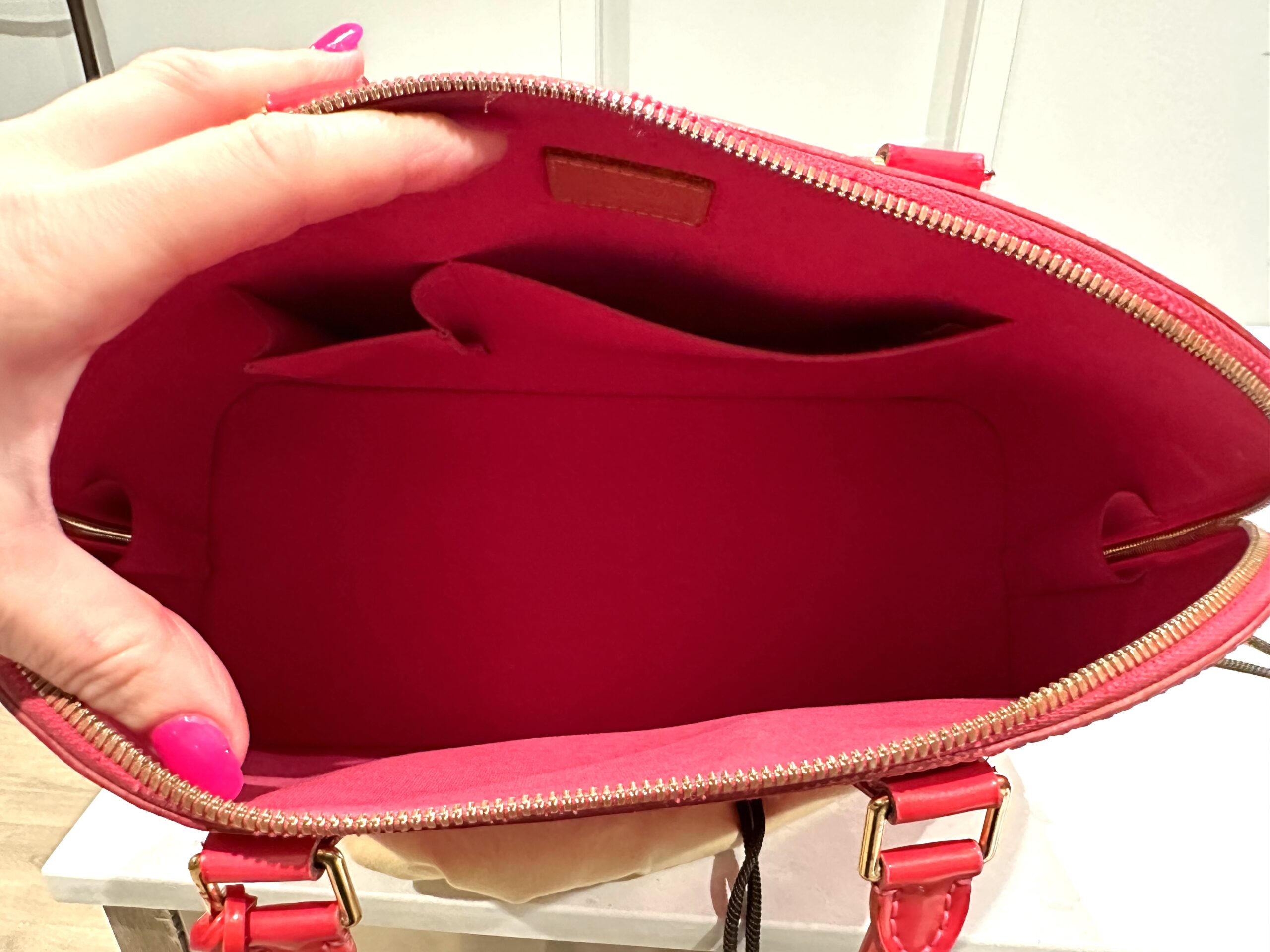 Monogram Alma GM Vernis Rose Grenadine — image 16
