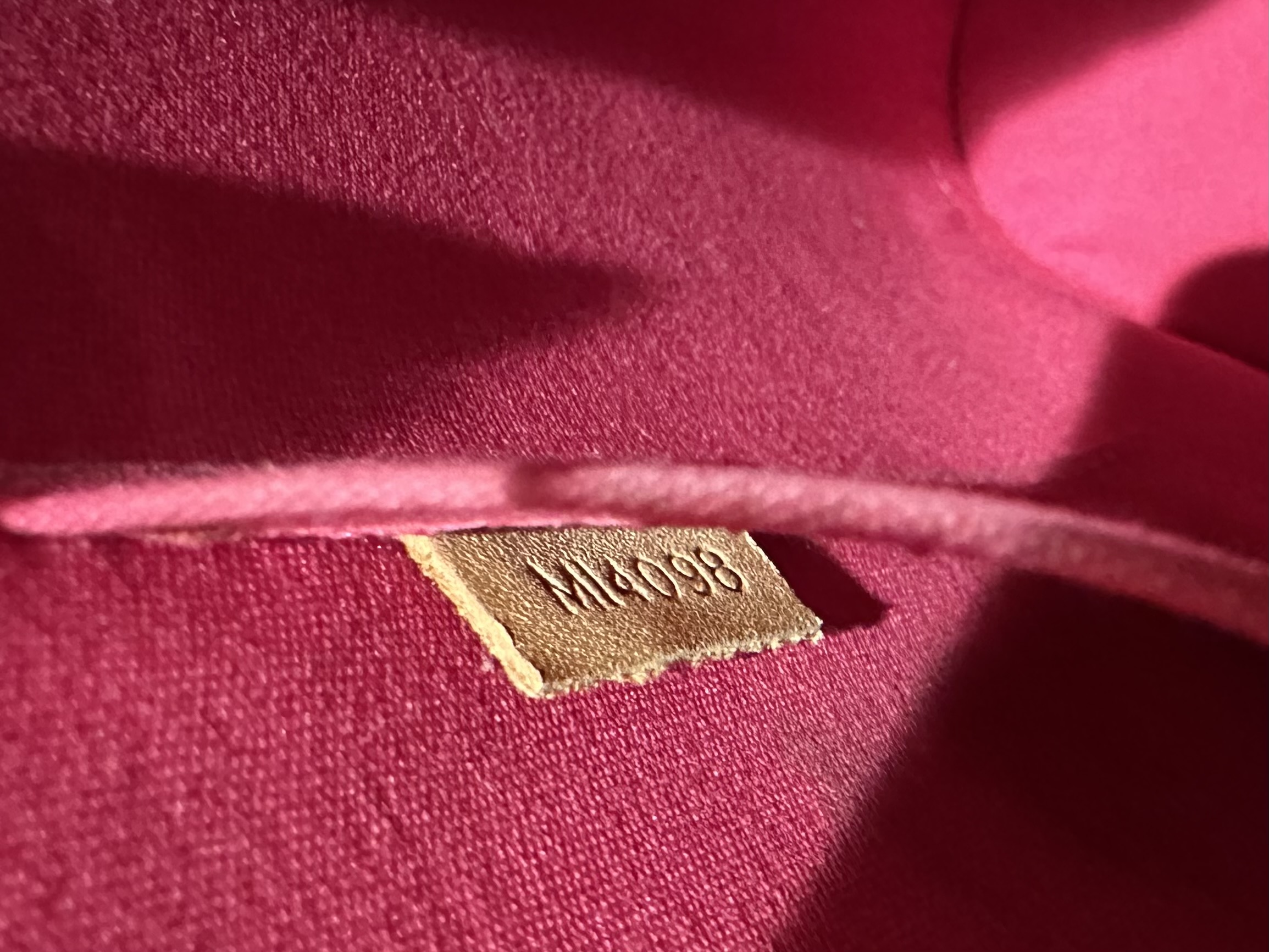 Monogram Alma GM Vernis Rose Grenadine — image 18