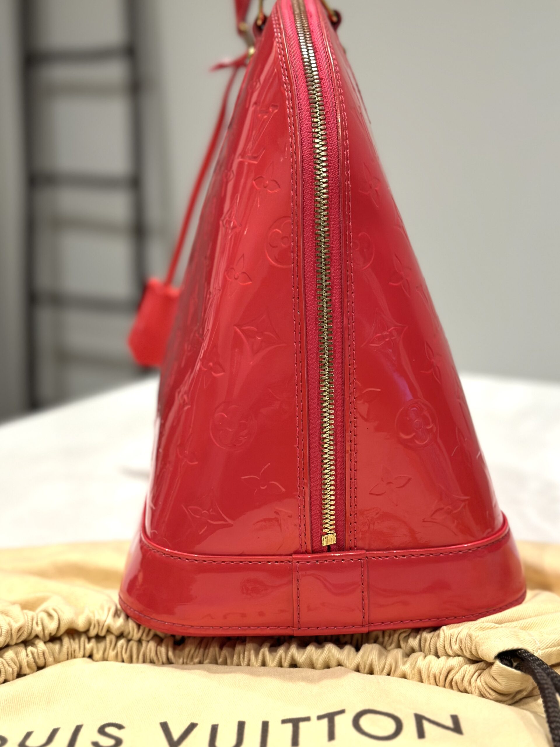 Monogram Alma GM Vernis Rose Grenadine — image 7