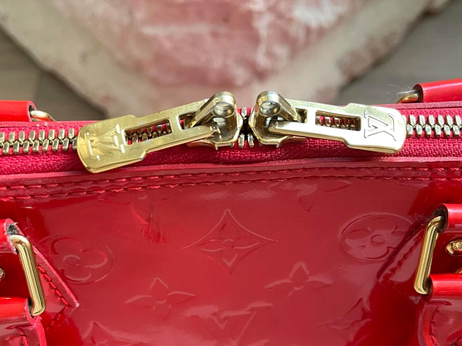 Monogram Alma GM Vernis Rose Grenadine — image 15