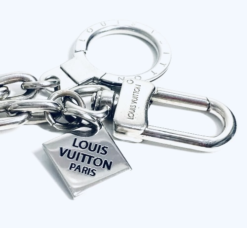 Silver Initial Damier Charm Bolt & Heavy XL Extender Chain & Key Ring — image 7