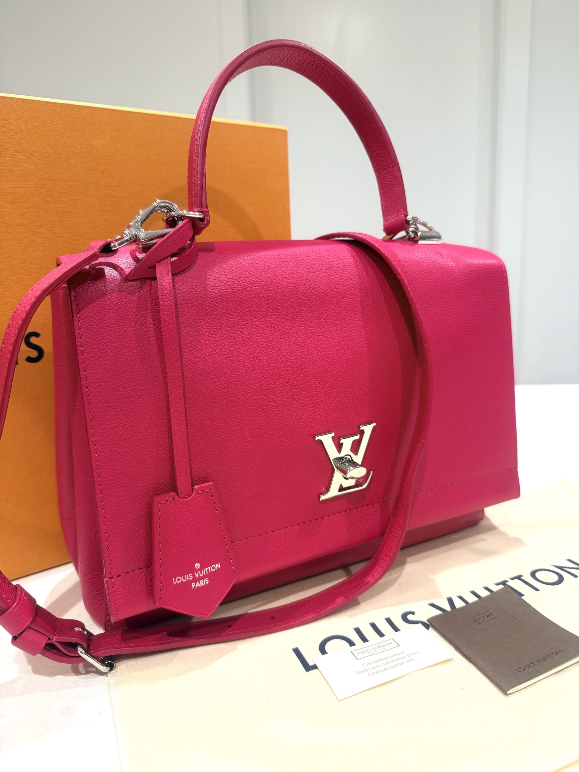 Fuchsia-Pink Dahlia Calfskin Leather LockMe 2 Top Handle — image 12