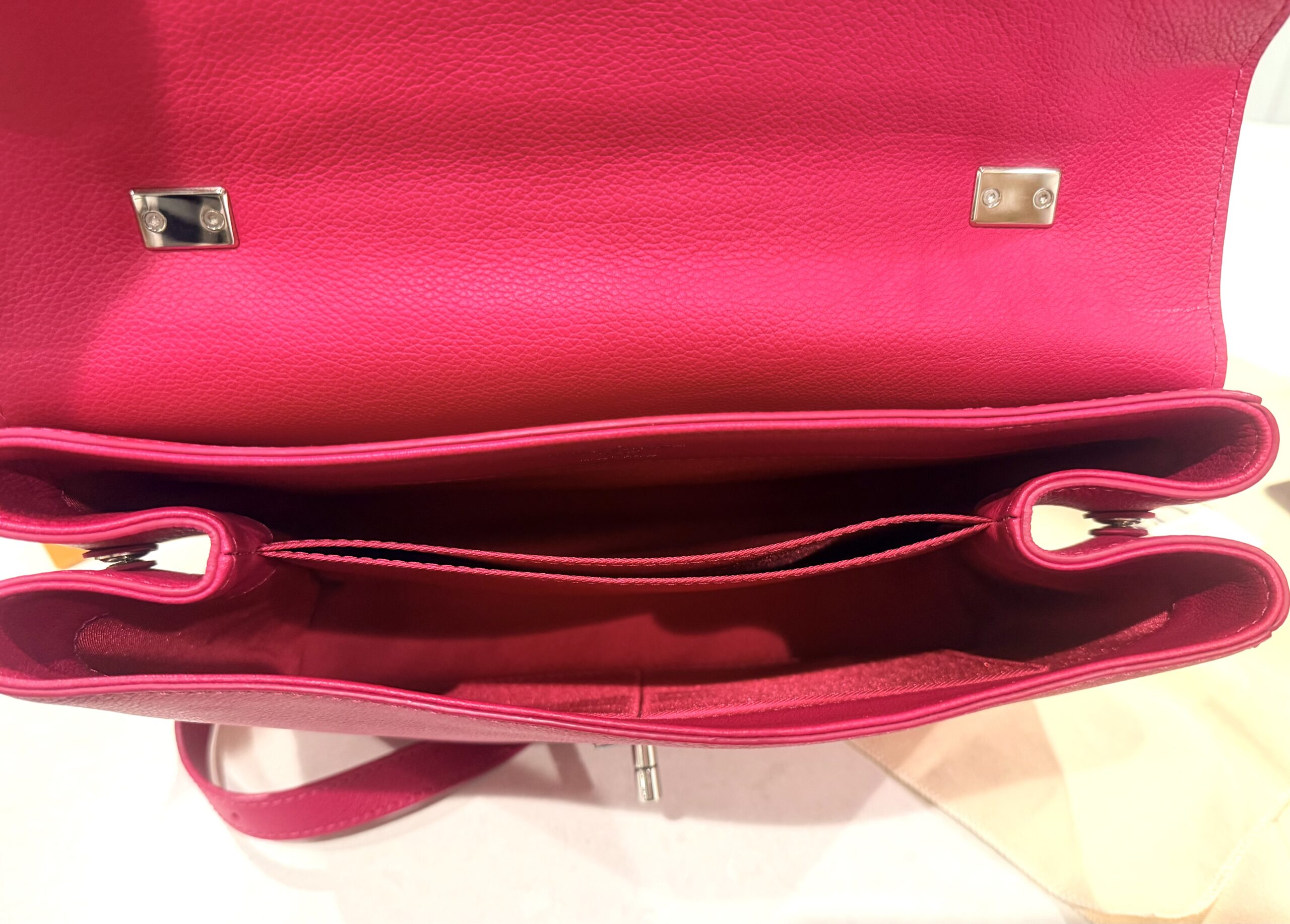 Fuchsia-Pink Dahlia Calfskin Leather LockMe 2 Top Handle — image 18