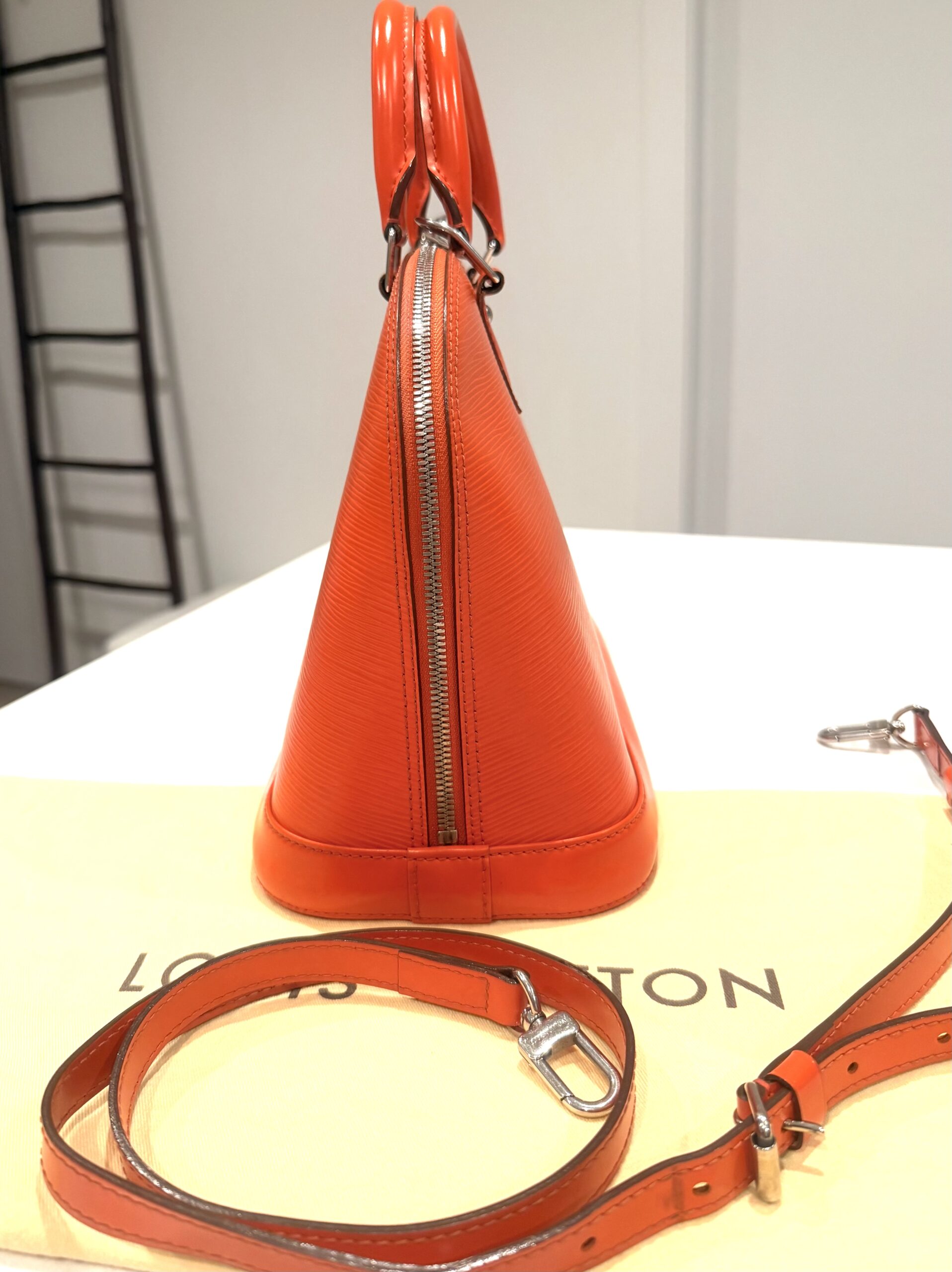 Orange Mandarin Piment Epi Leather Alma PM With Strap — image 8