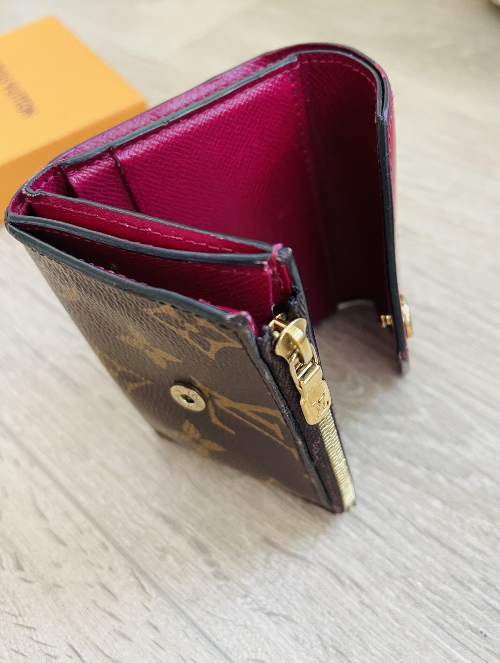 Monogram Canvas Zoe Small Wallet Coin Bill Purse — image 10