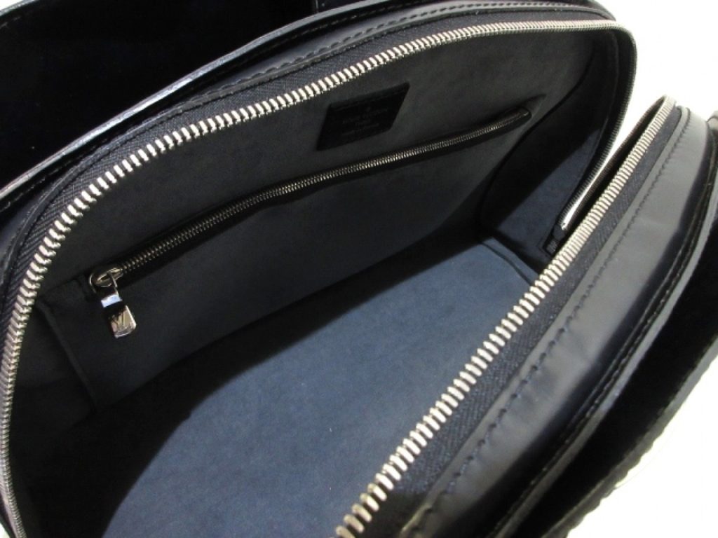 Black Epi Leather Pont-Neuf GM Handbag