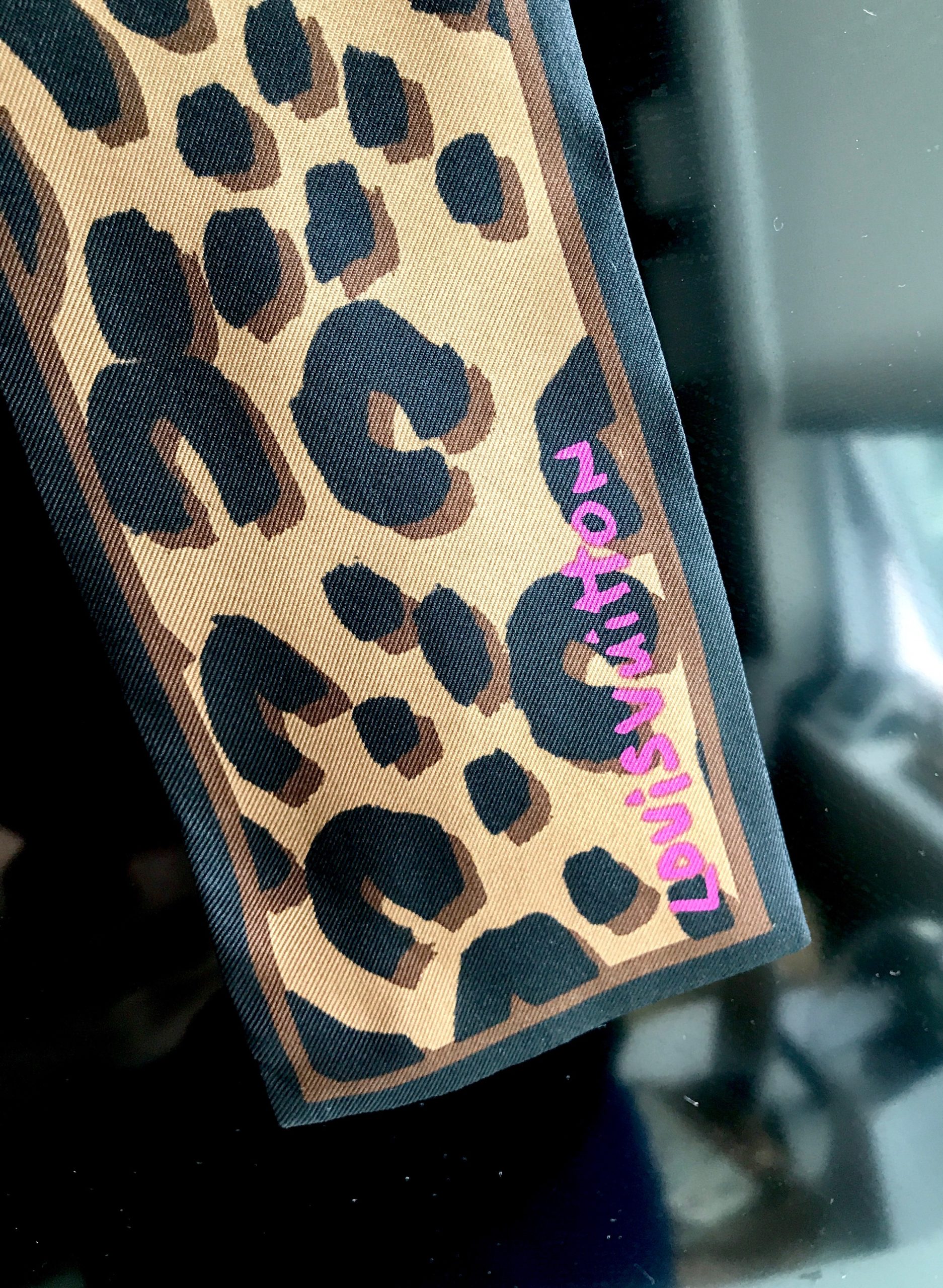 LOUIS VUITTON Silk Leopard Bandeau Scarf Marron 75967
